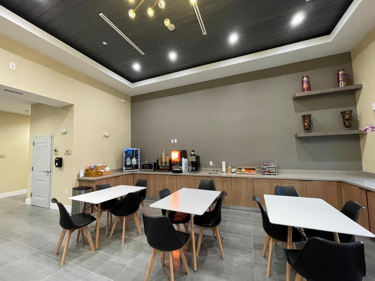 Palace Inn Blue Houston East Beltway 8 Dış mekan fotoğraf